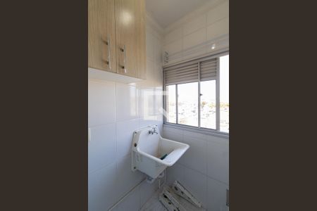 Cozinha e Área de Serviço de apartamento para alugar com 2 quartos, 52m² em Jardim Santo Antonio, São Paulo