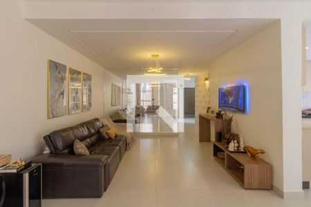 Casa à venda com 5 quartos, 540m² em Colônia Agrícola Samambaia, Brasília