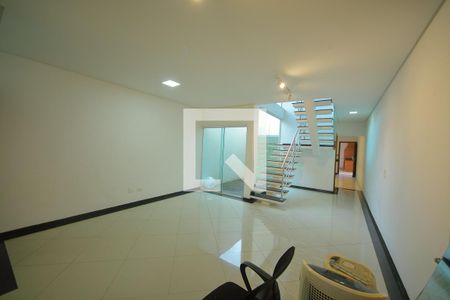 Sala de casa para alugar com 3 quartos, 220m² em Paulicéia, São Bernardo do Campo