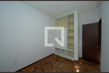 Quarto de apartamento para alugar com 3 quartos, 74m² em Estrela Dalva, Belo Horizonte