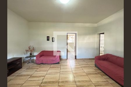 Casa para alugar com 3 quartos, 492m² em Chácara Novo Horizonte, Contagem
