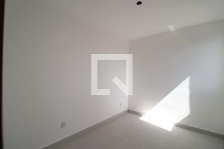 Quarto 2 - Suíte de apartamento para alugar com 2 quartos, 58m² em Jardim Patricia, Uberlândia