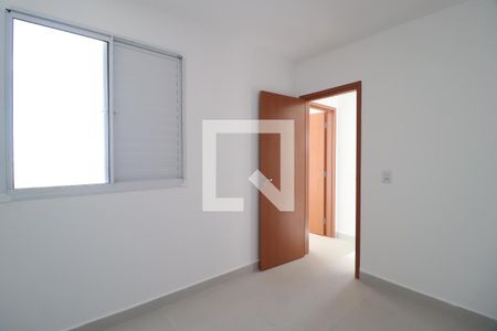 Quarto 1 de apartamento para alugar com 2 quartos, 58m² em Jardim Patricia, Uberlândia