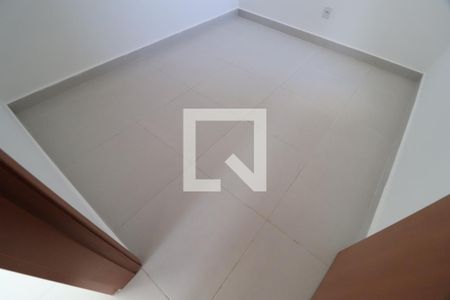 Quarto 1 de apartamento para alugar com 2 quartos, 58m² em Jardim Patricia, Uberlândia