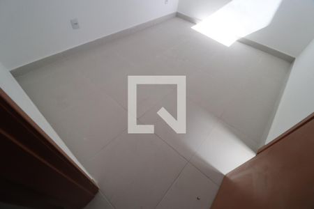 Quarto 2 - Suíte de apartamento para alugar com 2 quartos, 58m² em Jardim Patricia, Uberlândia