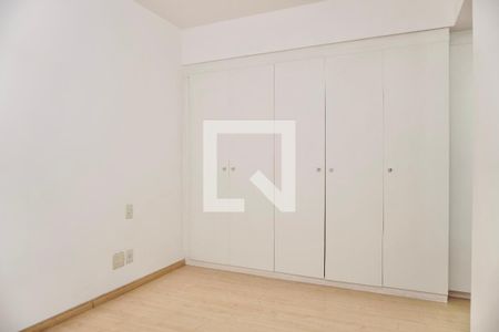 Suíte  de apartamento para alugar com 2 quartos, 140m² em Funcionários, Belo Horizonte