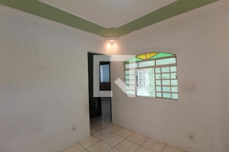 Sala de casa para alugar com 4 quartos, 174m² em Maria Helena, Belo Horizonte