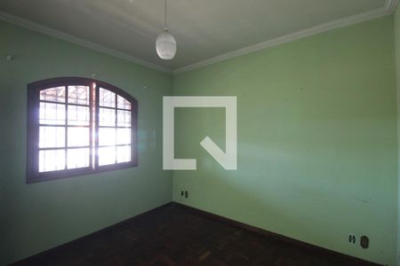 Sala de TV de casa para alugar com 4 quartos, 174m² em Maria Helena, Belo Horizonte