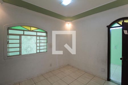 Sala de casa para alugar com 4 quartos, 174m² em Maria Helena, Belo Horizonte