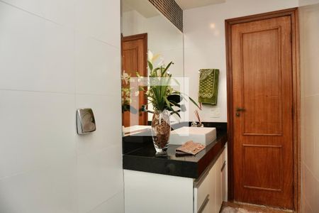 Banheiro Social de apartamento para alugar com 4 quartos, 125m² em Sion, Belo Horizonte