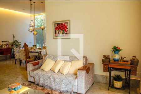 Sala de casa de condomínio à venda com 6 quartos, 498m² em Portal do Sol 2, Goiânia