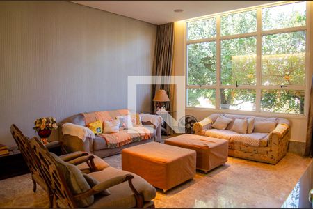 Sala de TV de casa de condomínio à venda com 6 quartos, 498m² em Portal do Sol 2, Goiânia