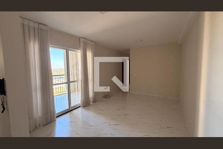 Sala de apartamento para alugar com 3 quartos, 74m² em Setor Faicalville, Goiânia