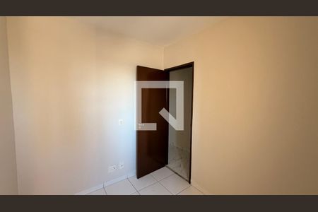 Quarto 1 de apartamento para alugar com 3 quartos, 74m² em Setor Faicalville, Goiânia