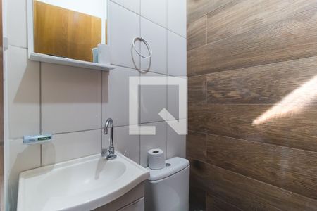 Lavabo de casa de condomínio para alugar com 2 quartos, 115m² em Jundiapeba, Mogi das Cruzes