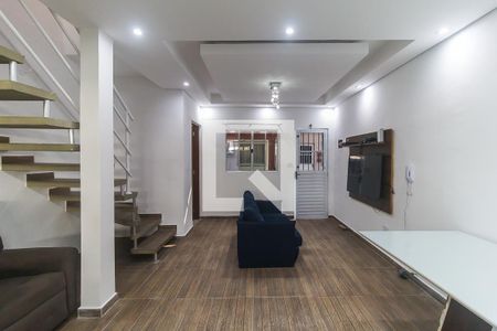 Sala de casa de condomínio para alugar com 2 quartos, 115m² em Jundiapeba, Mogi das Cruzes