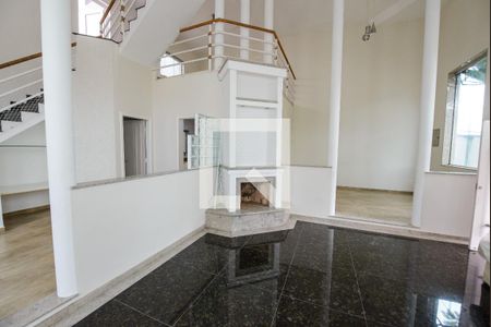 Sala de casa de condomínio para alugar com 3 quartos, 200m² em Jardim dos Estados, Taubaté