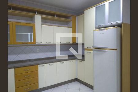 Cozinha de casa de condomínio para alugar com 3 quartos, 200m² em Jardim dos Estados, Taubaté