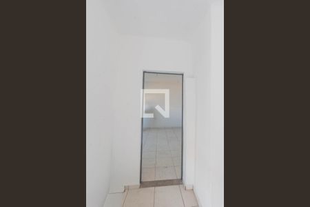 Hall de entrada de casa para alugar com 1 quarto, 20m² em Jardim dos Oliveiras, Campinas