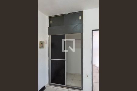 Sala/Quarto/Cozinha de casa para alugar com 1 quarto, 20m² em Jardim dos Oliveiras, Campinas