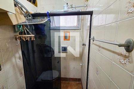 Banheiro de apartamento para alugar com 1 quarto, 47m² em Nova Mirim, Praia Grande