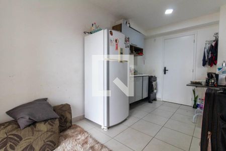 Sala, Cozinha e Área de Serviço de apartamento para alugar com 1 quarto, 27m² em Guaiauna, São Paulo