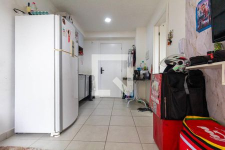 Sala, Cozinha e Área de Serviço de apartamento para alugar com 1 quarto, 27m² em Guaiauna, São Paulo