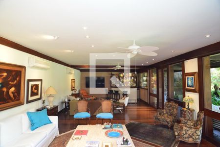 Sala de Estar de casa de condomínio à venda com 4 quartos, 750m² em Barra da Tijuca, Rio de Janeiro