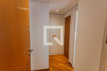 Corredor de apartamento à venda com 3 quartos, 114m² em Anchieta, Belo Horizonte