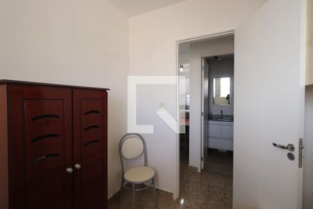 Quarto 1 de apartamento para alugar com 3 quartos, 74m² em Vila Carrão, São Paulo