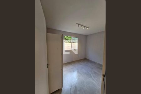 Apartamento à venda com 2 quartos, 43m² em Vargem Pequena, Rio de Janeiro