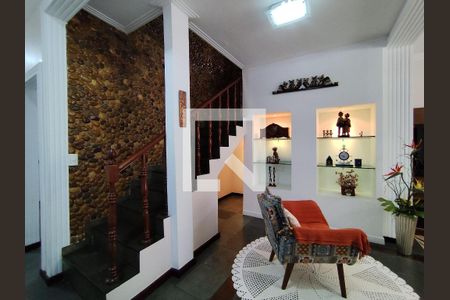 Casa à venda com 4 quartos, 218m² em Vaz Lobo, Rio de Janeiro