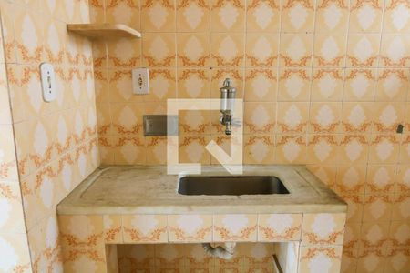 Cozinha de apartamento para alugar com 2 quartos, 45m² em Tomás Coelho, Rio de Janeiro