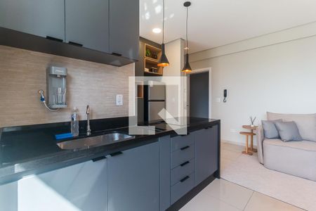 Sala de kitnet/studio para alugar com 1 quarto, 44m² em Vila Mogilar, Mogi das Cruzes