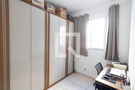 Quarto 2 de apartamento para alugar com 2 quartos, 44m² em Cosmos, Rio de Janeiro