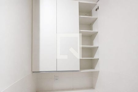 Cozinha de apartamento para alugar com 2 quartos, 72m² em Umuarama, Uberlândia