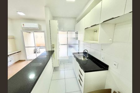 Sala/Cozinha de apartamento à venda com 2 quartos, 56m² em Vila Santa Maria, São Paulo