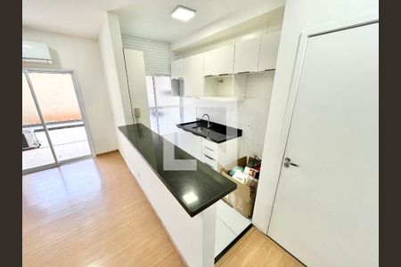 Sala/Cozinha de apartamento à venda com 2 quartos, 56m² em Vila Santa Maria, São Paulo
