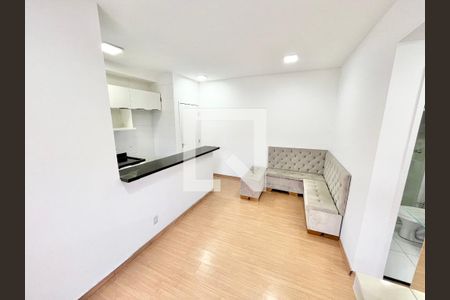 Sala/Cozinha de apartamento à venda com 2 quartos, 56m² em Vila Santa Maria, São Paulo