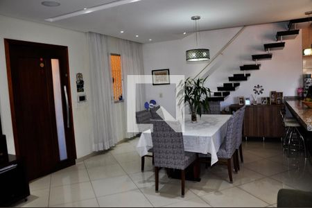 Detalhe - Sala e Sala de Jantar de casa à venda com 3 quartos, 418m² em Jardim Almanara, São Paulo