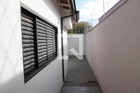 Corredor de casa para alugar com 1 quarto, 90m² em Jardim Ricetti, São Carlos