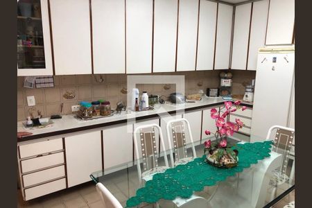 Casa à venda com 3 quartos, 250m² em Jardim Santa Barbara, Guarulhos