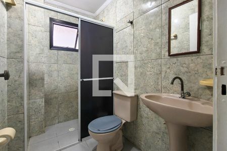 Banheiro de apartamento para alugar com 1 quarto, 40m² em Cidade Ocian, Praia Grande