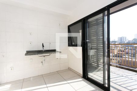Cozinha de apartamento para alugar com 1 quarto, 33m² em Vila Carrão, São Paulo