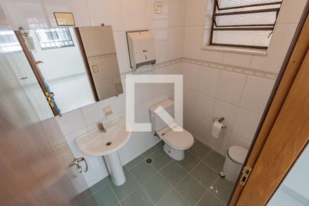 Lavabo de casa à venda com 4 quartos, 180m² em Vila Brasilina, São Paulo