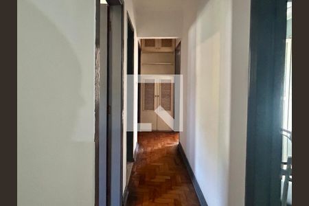 Corredor de apartamento à venda com 3 quartos, 76m² em Vila Claudia, São Paulo