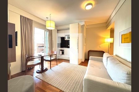 Sala/Cozinha de apartamento à venda com 1 quarto, 40m² em Vila Olímpia, São Paulo