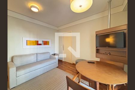 Sala/Cozinha de apartamento à venda com 1 quarto, 40m² em Vila Olímpia, São Paulo
