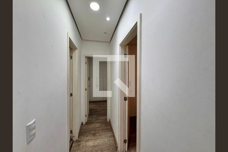 Corredor de apartamento para alugar com 2 quartos, 75m² em Recreio dos Bandeirantes, Rio de Janeiro