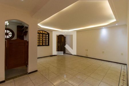 Sala de casa para alugar com 5 quartos, 450m² em Jardim Barbacena, Cotia